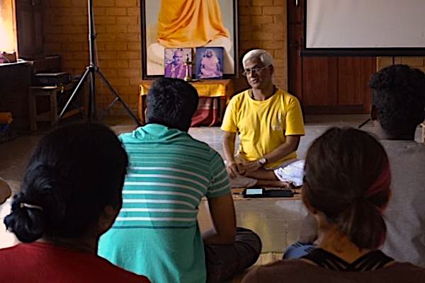 Sivananda-Yoga-Vacation-Special-Programmes