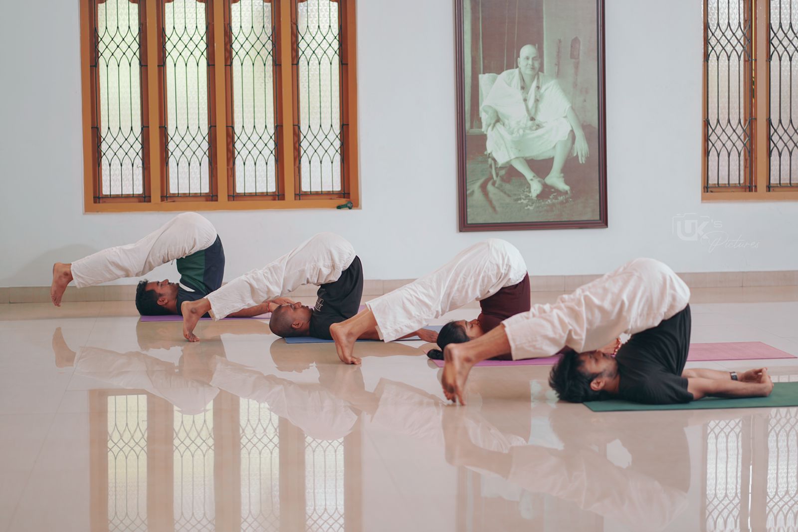 Sivananda Haṭha Yoga, Monday class