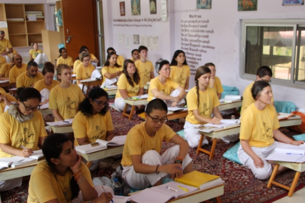 sivananda-uttarkashi-teachers-training-course-overview-2