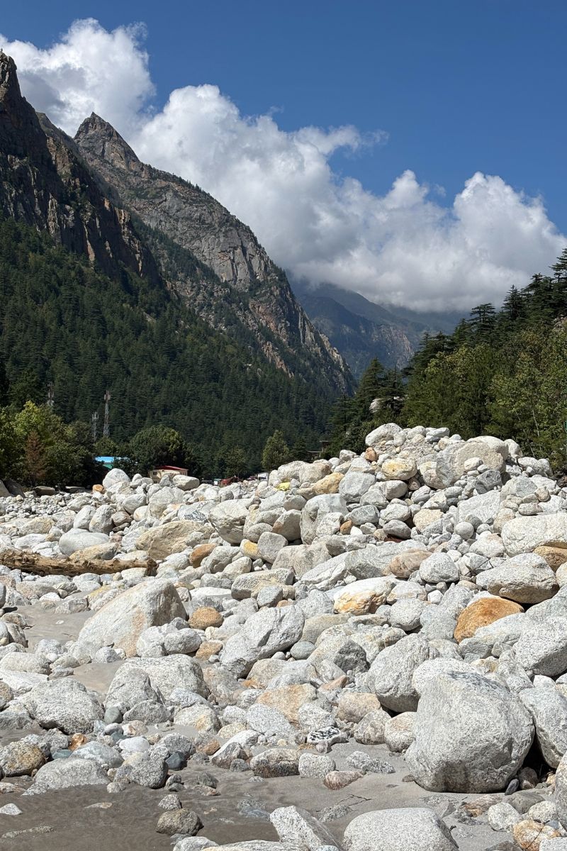 Sivananda-Kutir-800×1200-2509-08